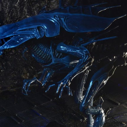 Aliens Xenomorph Queen Deluxe Action Figure