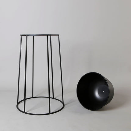 Fazel Black Raised Metal Pot Planter 2’