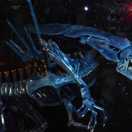 Aliens Xenomorph Queen Deluxe Action Figure