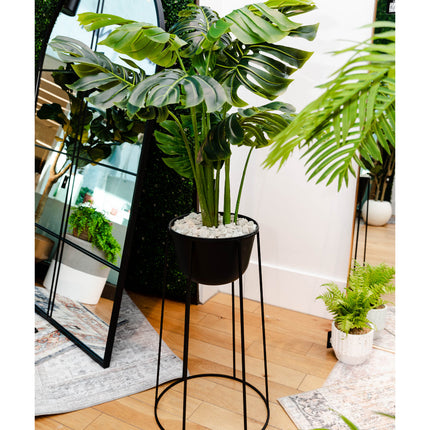 Nura Black Raised Metal Pot Planter 2.5’