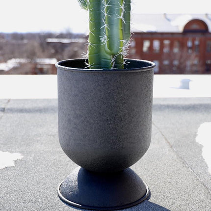 Vali - Brass Mid Century Planter