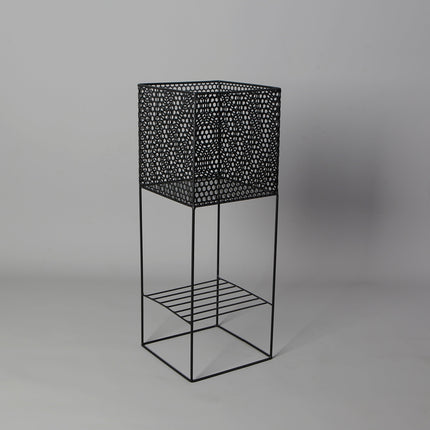 Salma Black Raised Metal Pot Planter 2.3’