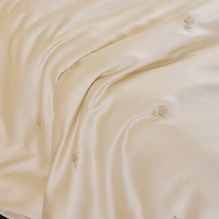 Royal Retreat Rose Embroidery 600 TC Duvet Set - White