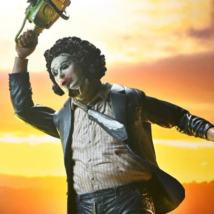 The Texas Chainsaw Massacre Ultimate 50th Anniversary Leatherface  - Pretty Woman