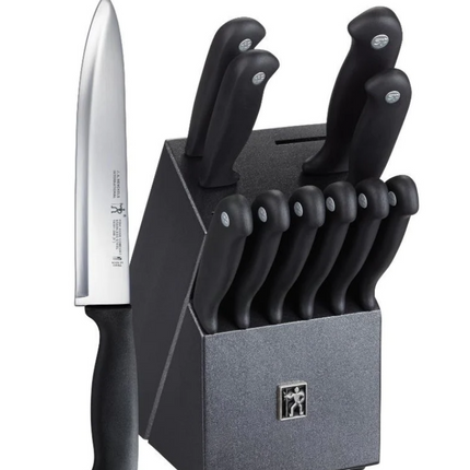 Ensemble à couteaux Henckels International Fine Edge de 12 pièces.