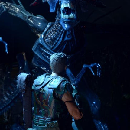 Aliens Xenomorph Queen Deluxe Action Figure