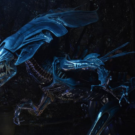 Aliens Xenomorph Queen Deluxe Action Figure
