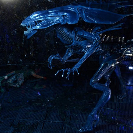 Aliens Xenomorph Queen Deluxe Action Figure