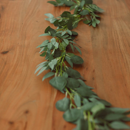 Eucalyptus + Silver Green Willow (artificial)