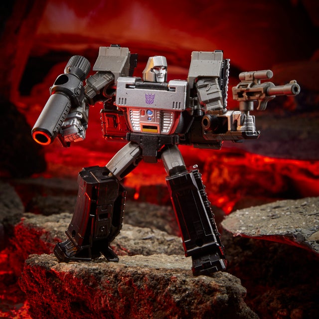 Transformers Toys Generations War for Cybertron: Kingdom Core Class WFC-K13 Megatron